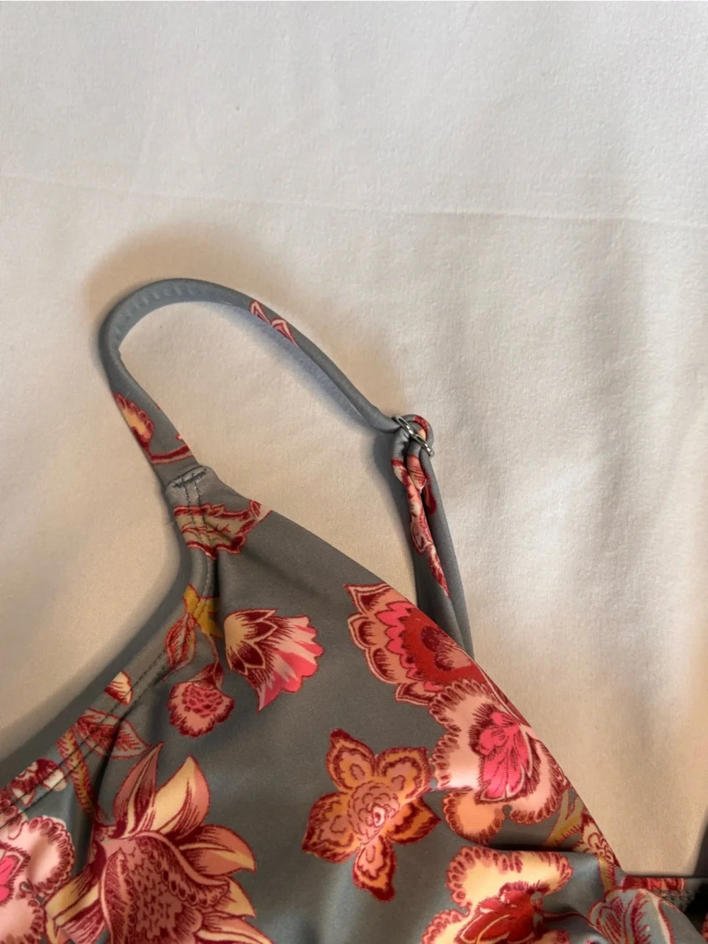 Cupshe Gray Floral Bikini Set with Pink and Red Accents